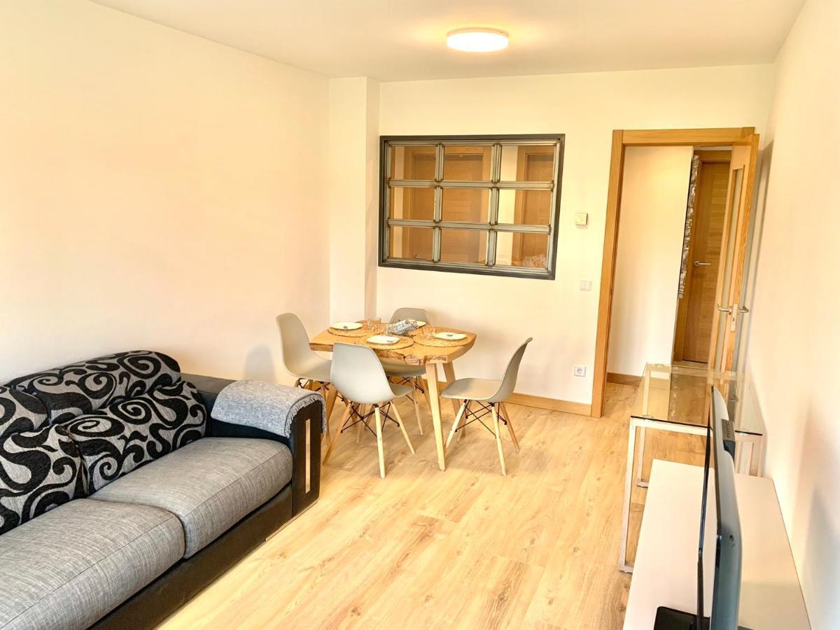 Casa Ferreiros. Parking Y Wifi Incluidos! Apartment Gijon Bagian luar foto